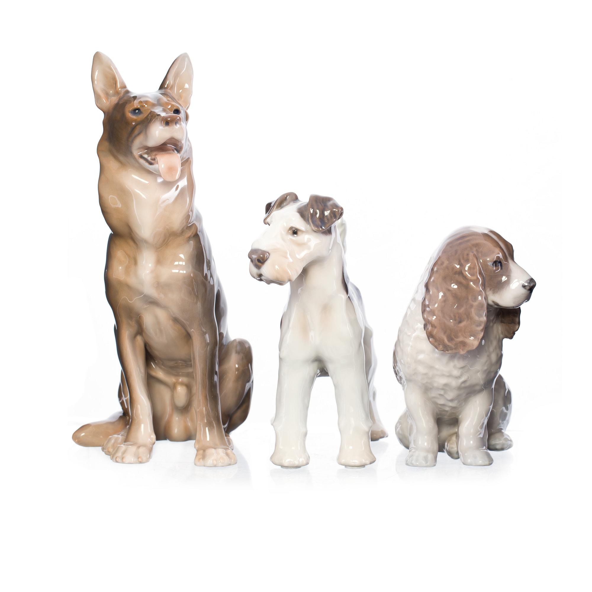 FIGURINER, 3 st, porslin, Bing & Gröndahl och Royal Copenhagen.