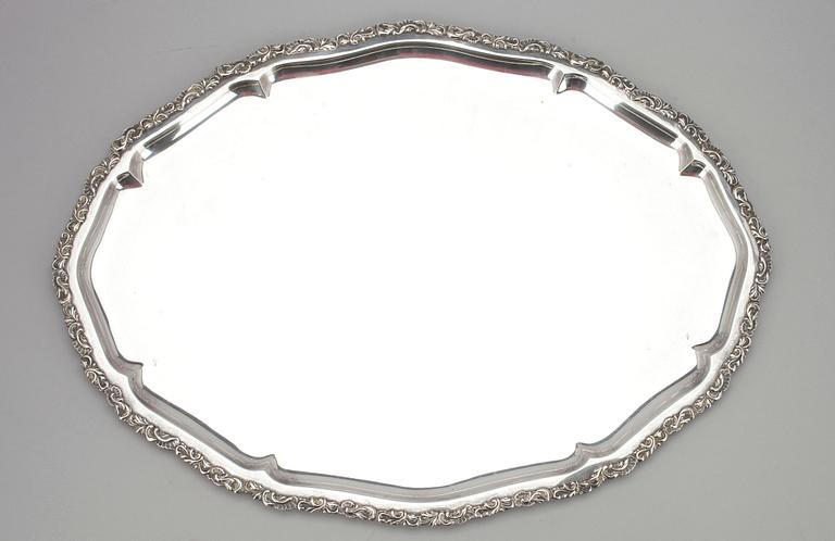 BRICKA, silver, Kultakeskus, Tavastehus 1942. Vikt 1174,5 g.