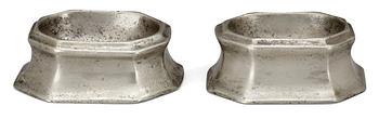 572. A Swedish pewter salt by Carl Fredrik Fast, Mariestad (1768-1783).