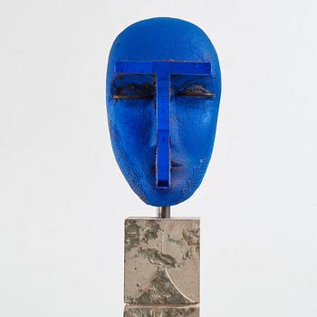 Bertil Vallien, a unique sand casted blue glass 'Head' sculpture on a hewn and polished limestone plinth, Kosta Boda, Sweden.