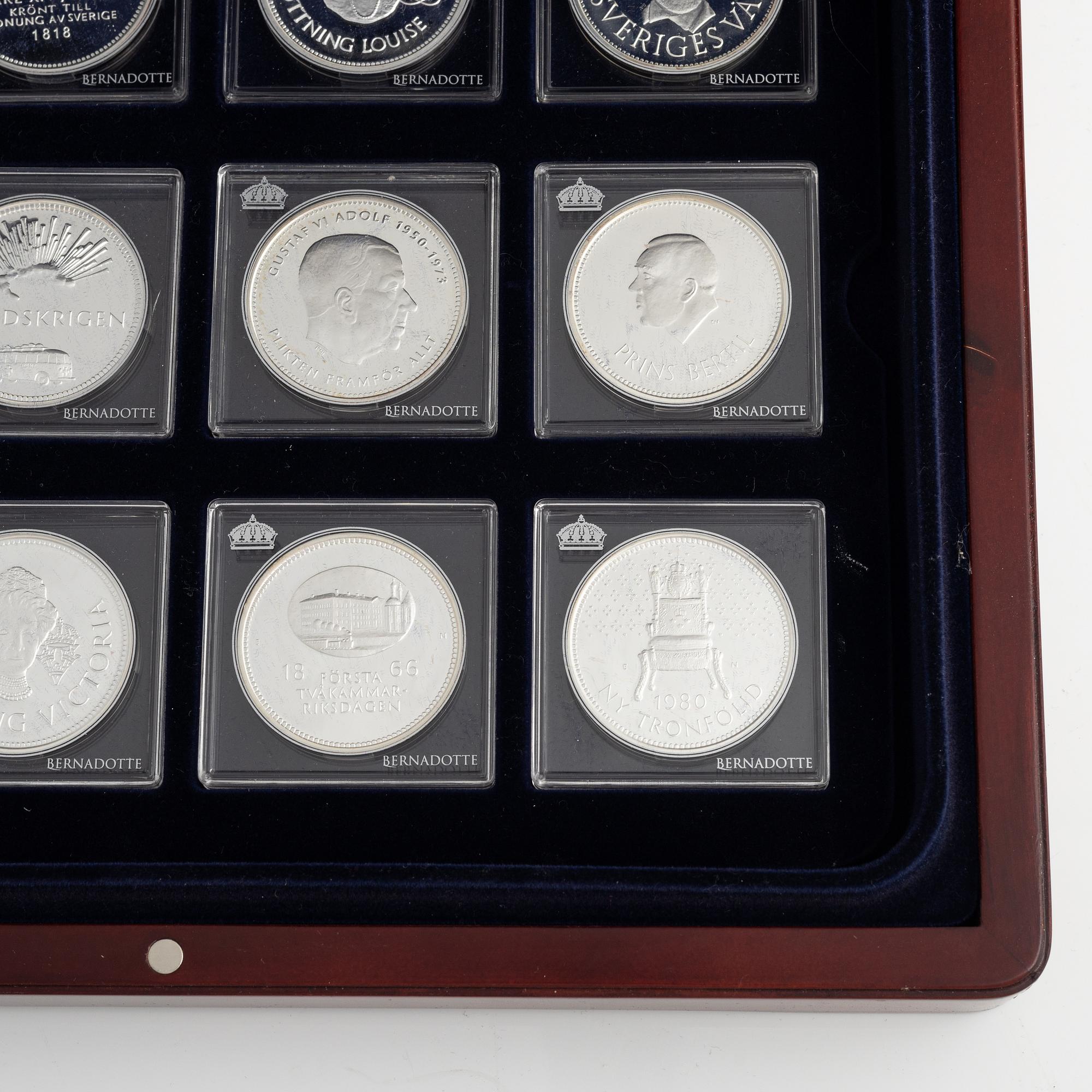 24 silver medals, 'Konungaätten Bernadotte', Mynthuset Sverige.