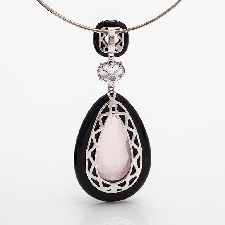 A 14K and 18k gold neackle with diamonds ca. 0.31 ct on total, onyxes, rose quartz and amethysts.