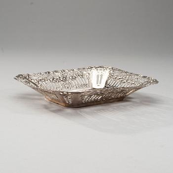 SKÅL, silver, Tauno Suhonen, Helsinki 1964. Vikt ca 212 g.