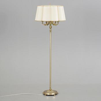 GOLVLAMPA, omkring 1900-talets mitt.