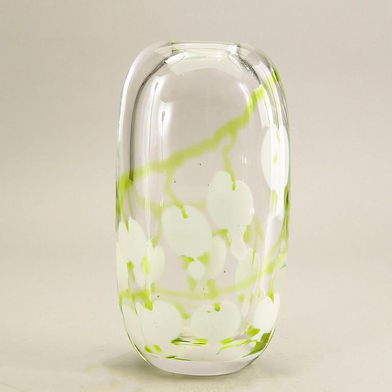 Elna Melusine Jolom, a signed and dated glass vase 2014 Österlens Glashytta.