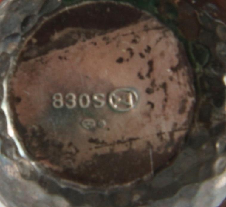 SALT- OCH PEPPARSTRÖARE, 4 st, 2 st MATSKEDAR(1800-tal), silver.