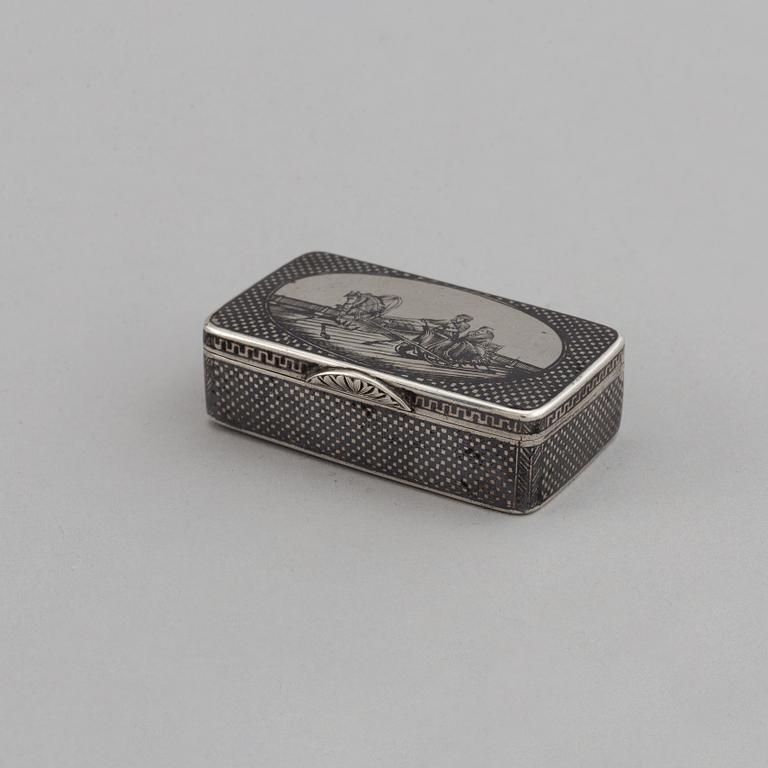 A Russian parcel gilt silver niello box, unidentified makers mark, Moscow 1896-1908.