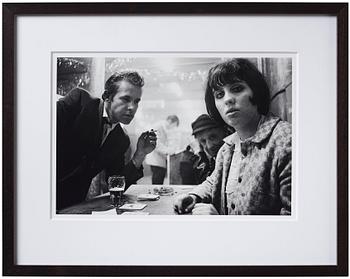Anders Petersen, "Lily & Rose, Café Lehmitz, Hamburg", 1970.