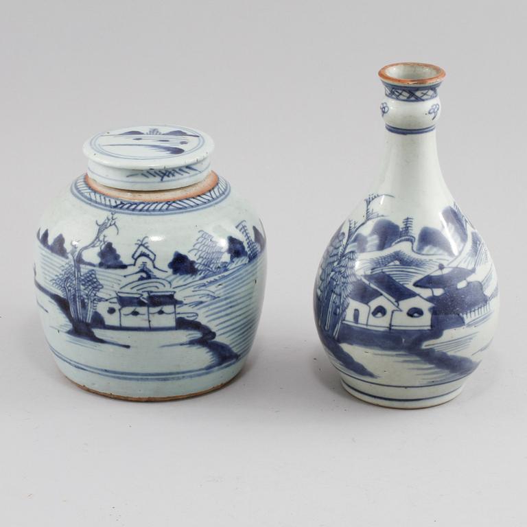 VAS samt LOCKBOJAN, porslin, Kina, 1800-tal.