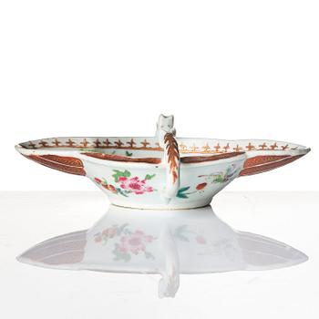 A pair of famille rose salts and a sauce boat, Qing dynasty, Qianlong (1736-95).