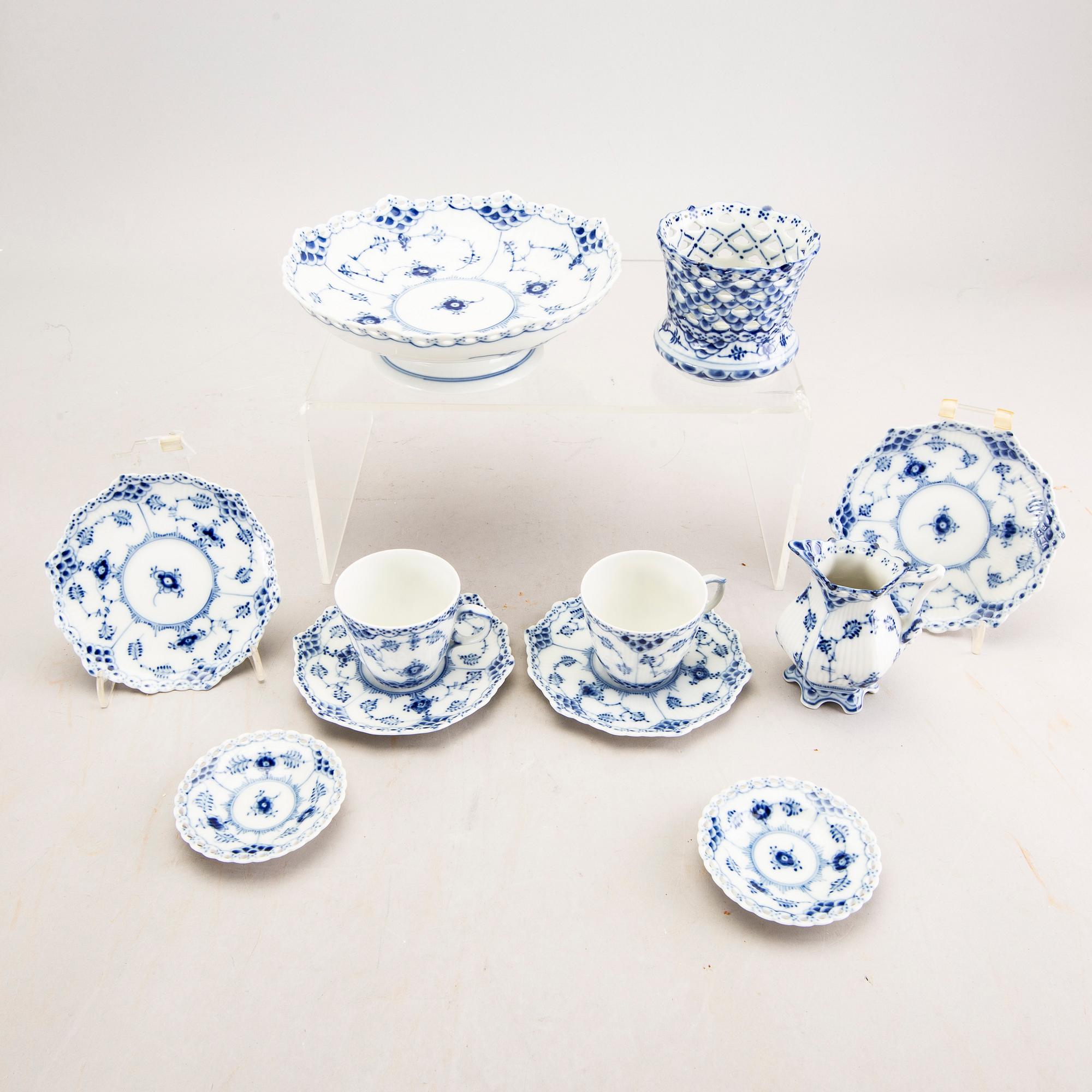 Servis, 11 dlr Musselmalet helblonde Royal Copenhagen porslin ca 1970.