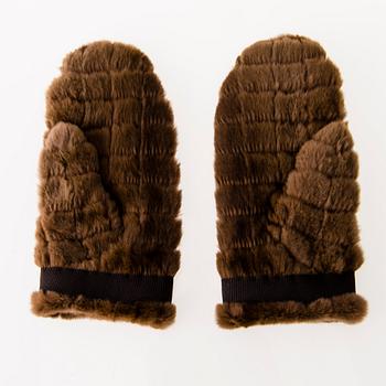 CHANEL Weasel Mittens.