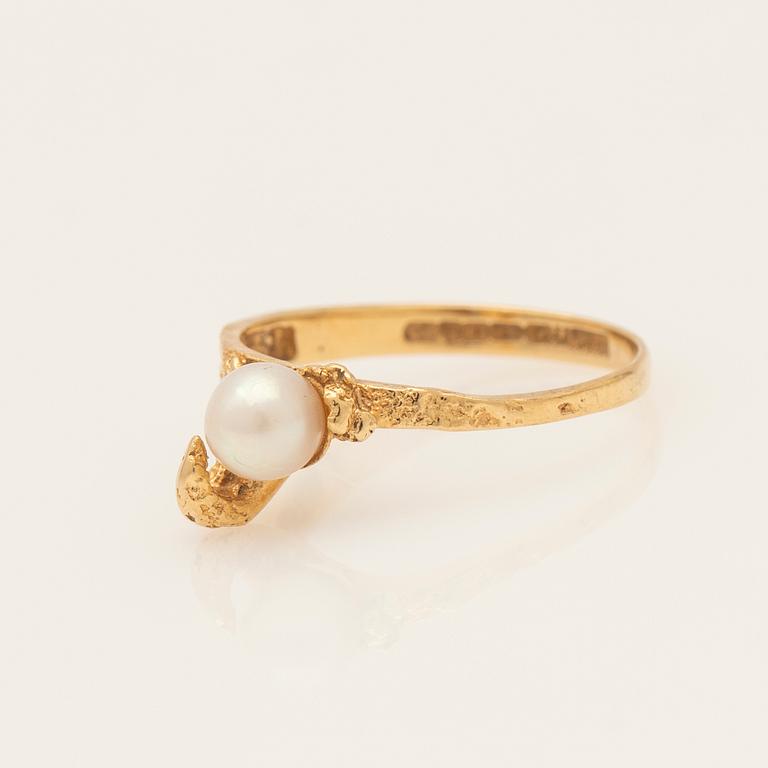 Björn Weckström, ring, 18K med odlad pärla, Lapponia, Finland.