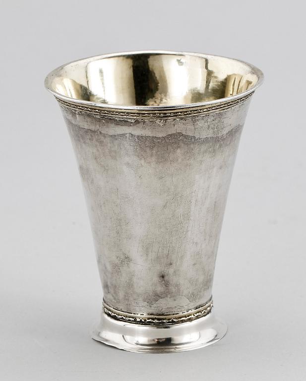 BÄGARE, silver, stämplad A. Carlborg, 1768. Vikt ca 60 gram.