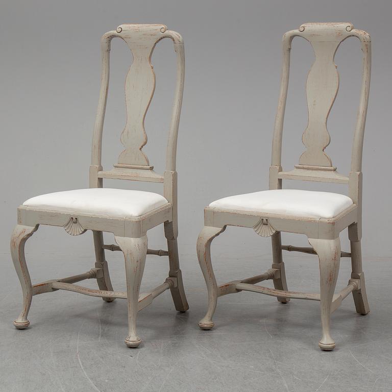 A set of 10 baroque-style chairs from around 1900.