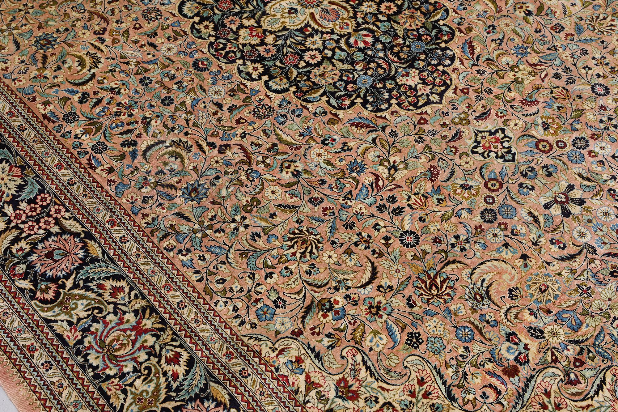 Matta, Orientalisk, silke, 275 x 183 cm.