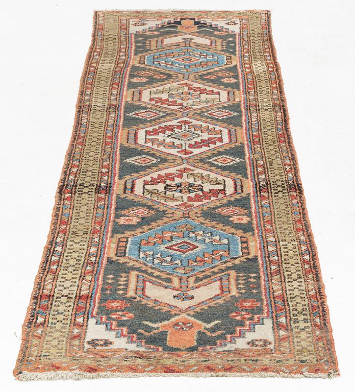 A runner, Iran, ca 300 x 85 cm.