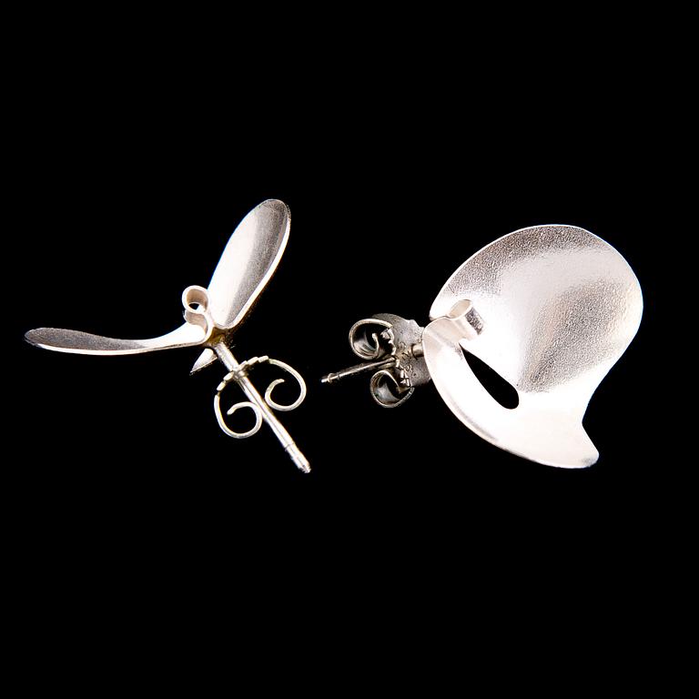 INNI PÄRNÄNEN, ARMBAND och ÖRHÄNGEN, silver, 2000.