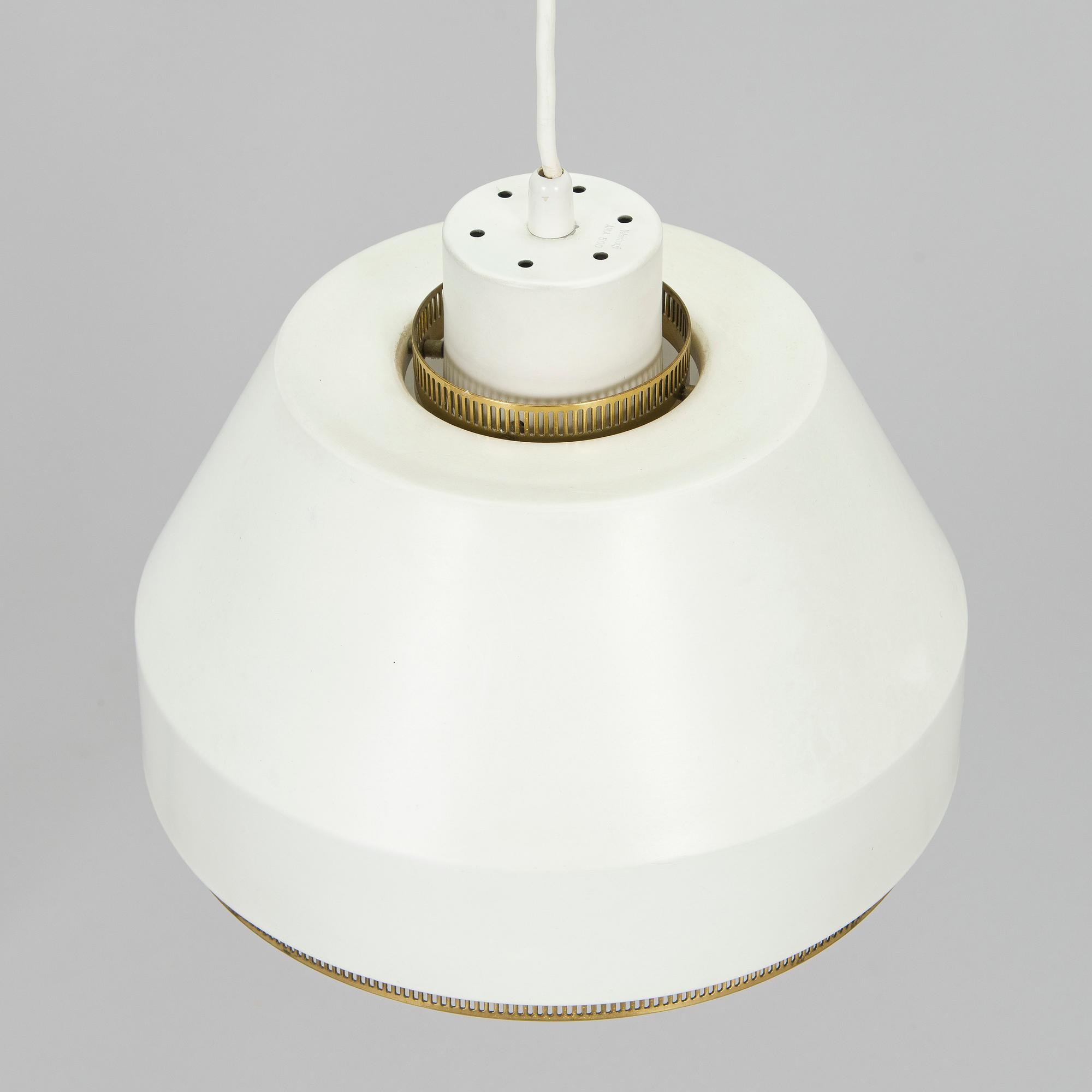 Aino Aalto, An 'AMA 500' pendant light for Valaistustyö.