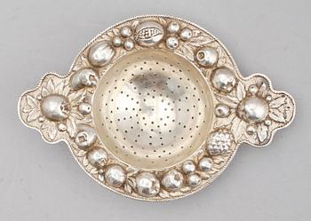 TESIL, silver, David Andersen, 1919. Vikt ca 83 g.