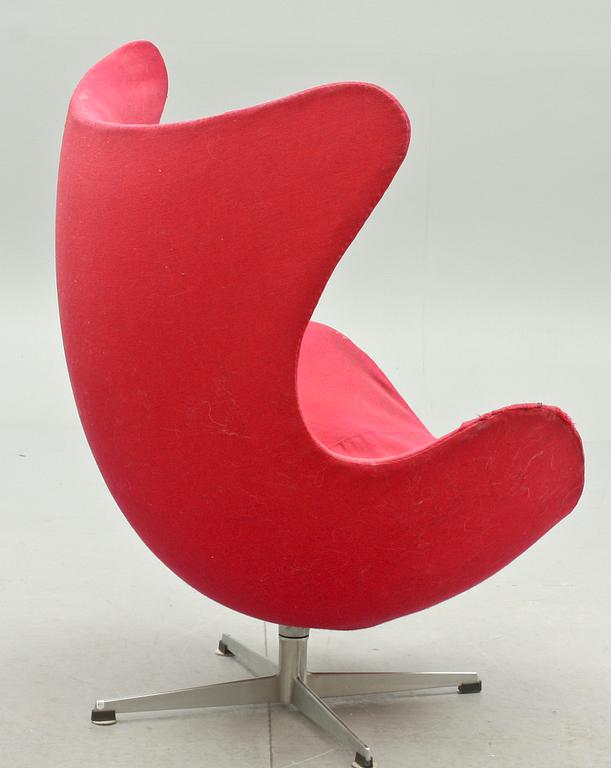 FÅTÖLJ, "Ägget", Arne Jacobsen för Fritz Hansen, Danmark. Inköpt 1959.