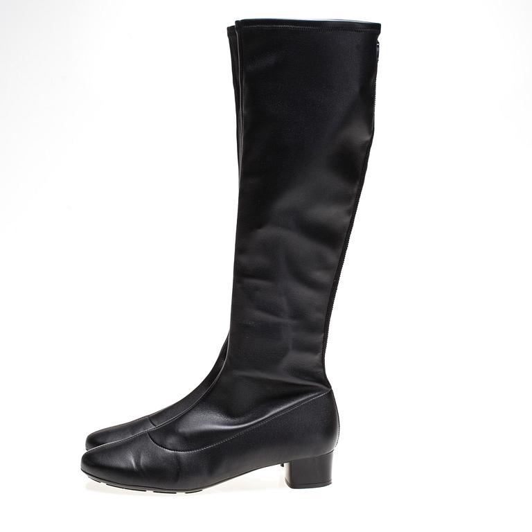 SKOR, Salvatore Ferragamo.