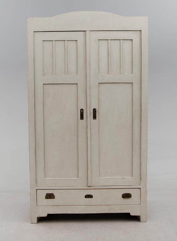 KLÄDSKÅP, 1900-talets början.