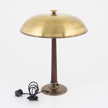 Erik Tidstrand, or Bertil Brisborg (Sverige 1910-1993), a model 30246 table lamp, Nordiska Kompaniet, Sweden, 1940's.