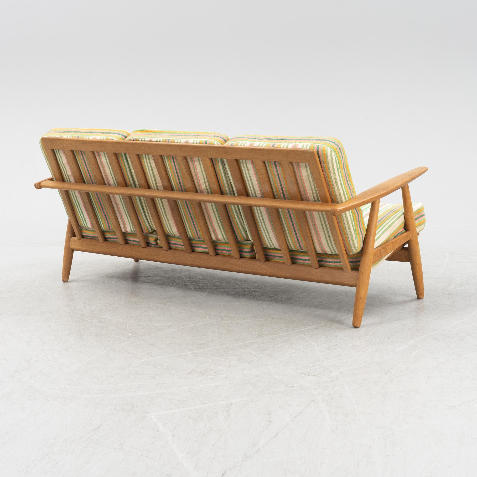Hans J Wegner, soffa, "GE-240/3" / "Cigarren", Getama, Gedsted, Denmark.