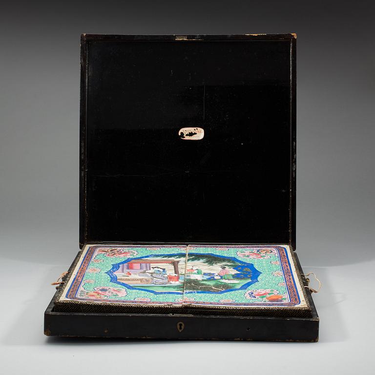 A lacquered box with cover, Qing dynasty, 19th Century.