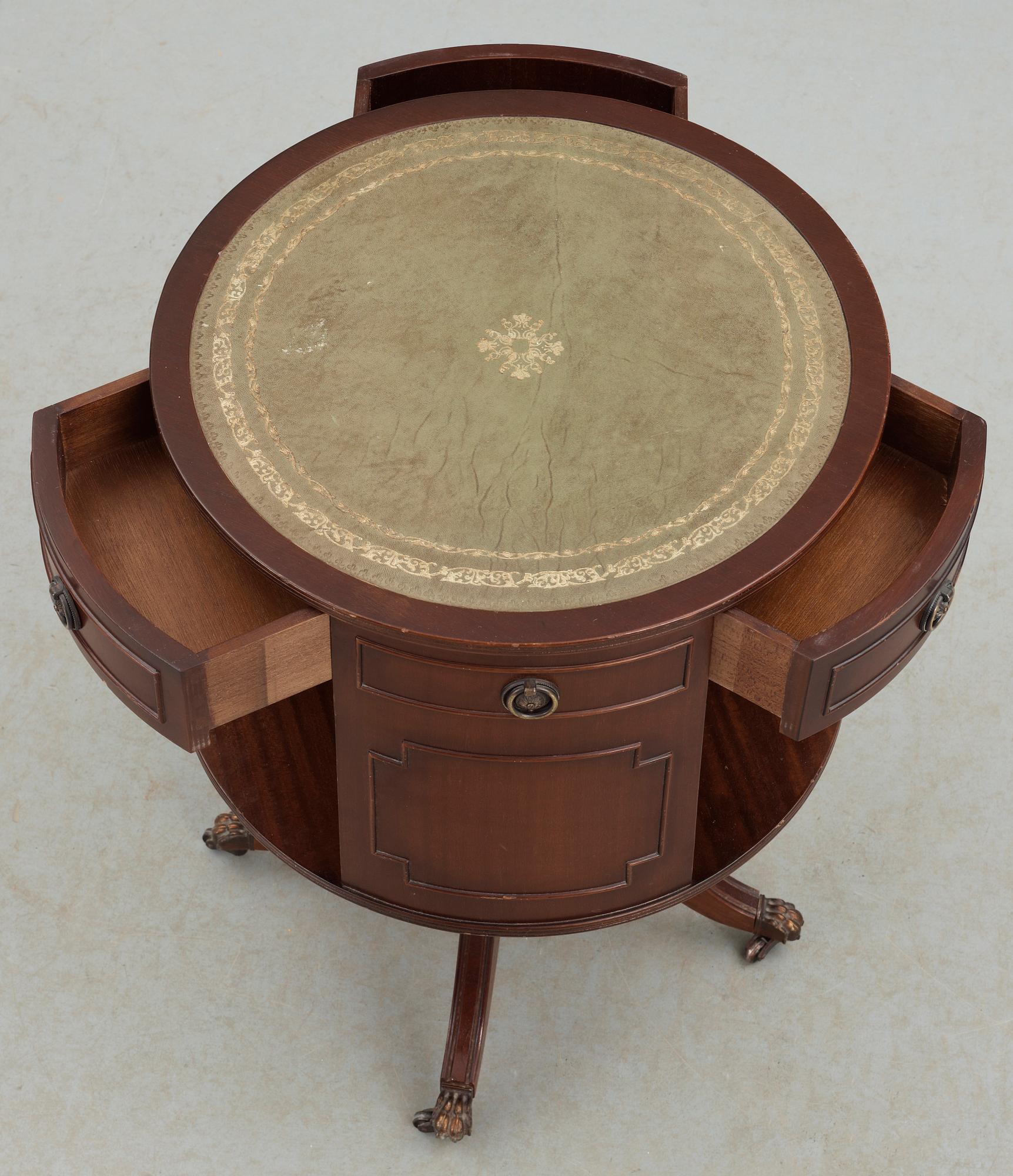 BOKSNURRA/DRUMTABLE, engelsk stil, 1900-talets andra hälft.