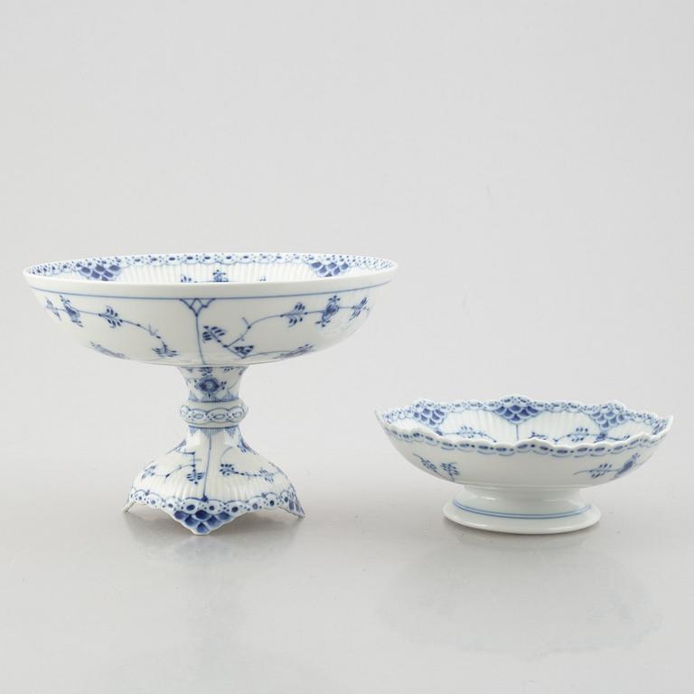 A set of 29 'Musselmalet' porcelain pieces, Royal Copenhagen, Denmark.