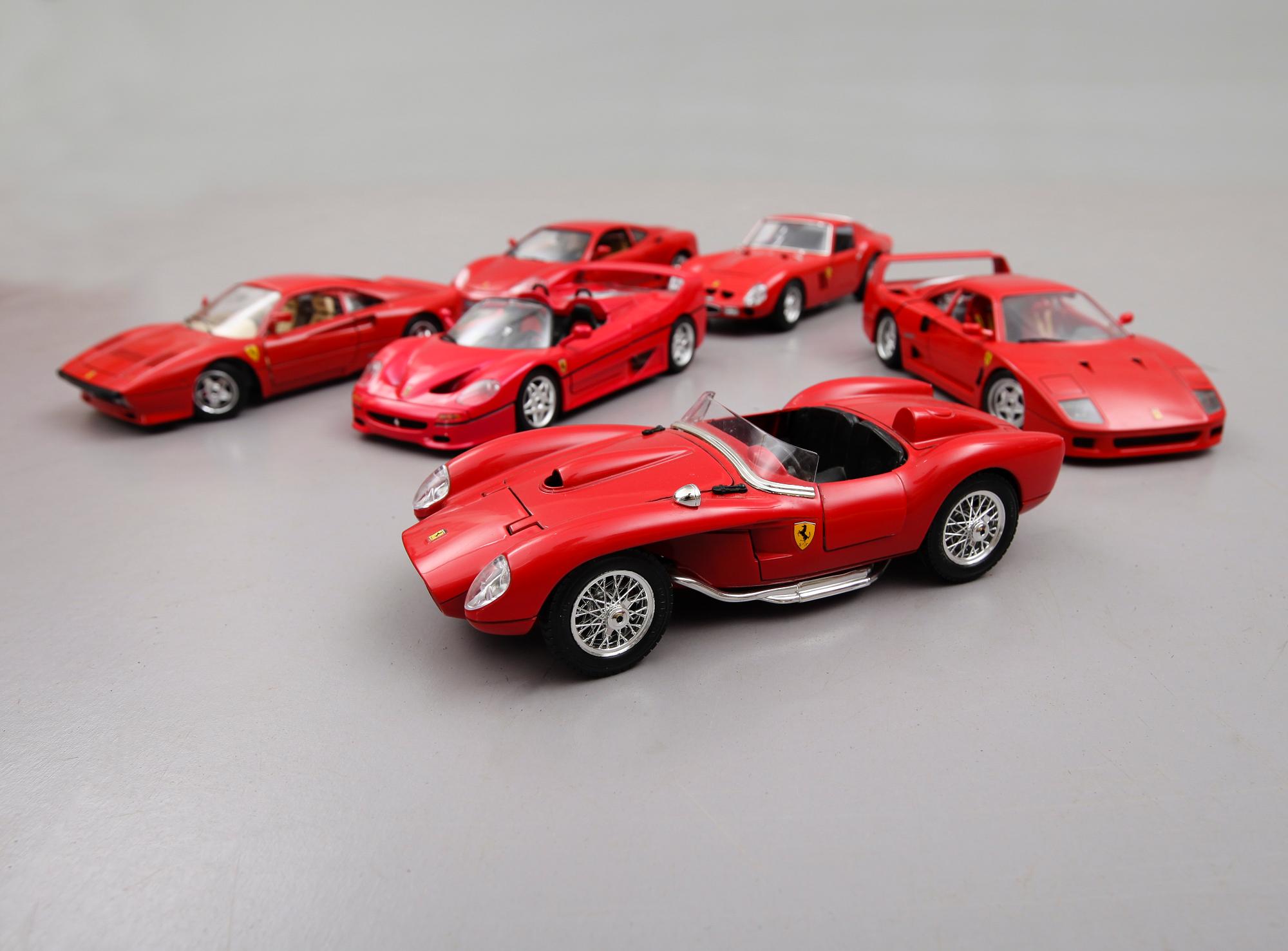 MODELLBILAR, 6 st, Ferrari Burago.