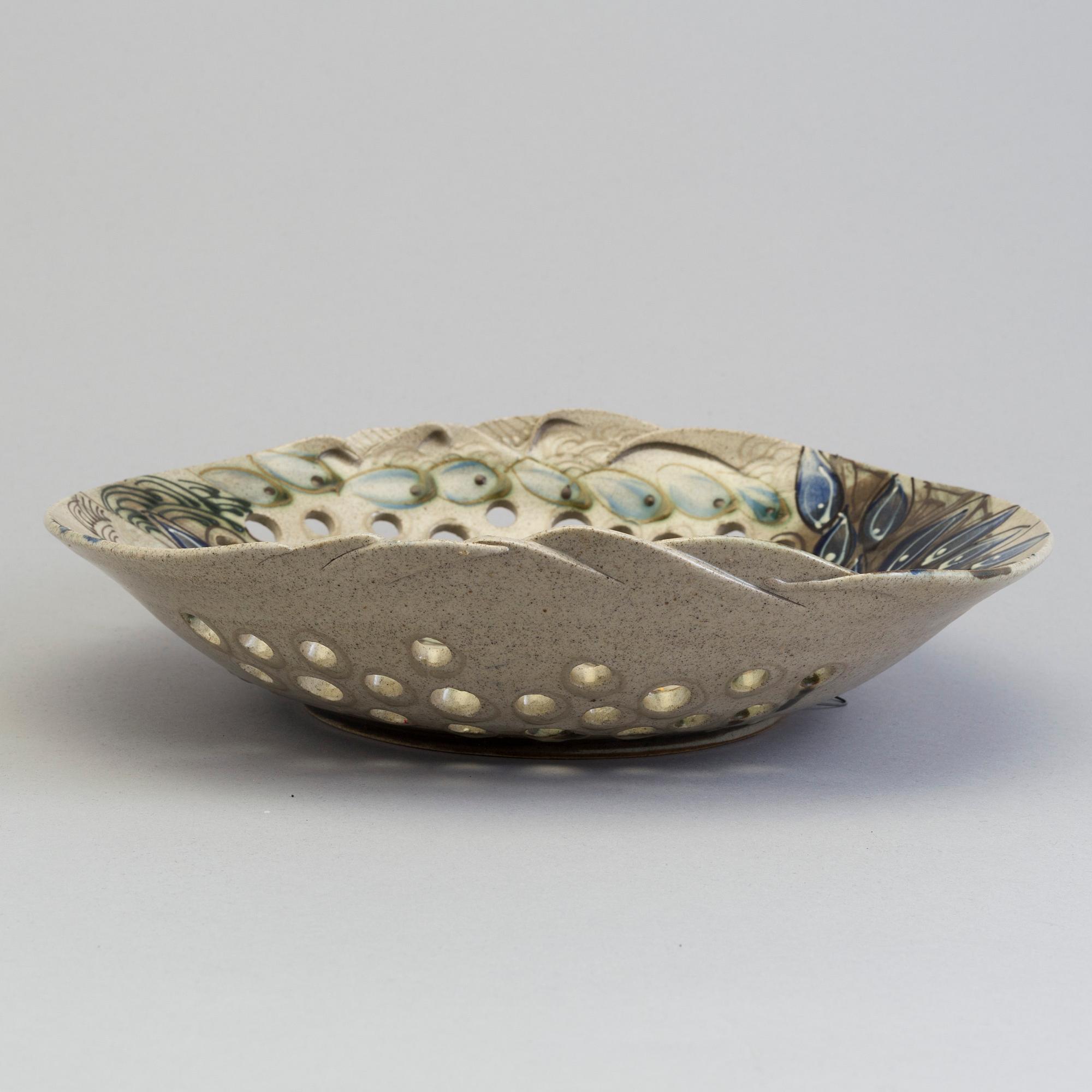 a stoneware plate by Otto Mulders, Norway -86.