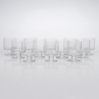 Timo Sarpaneva, juomalaseja, 12 kpl, "Triennale", Iittala. Valmistettu 1996 - 1997.