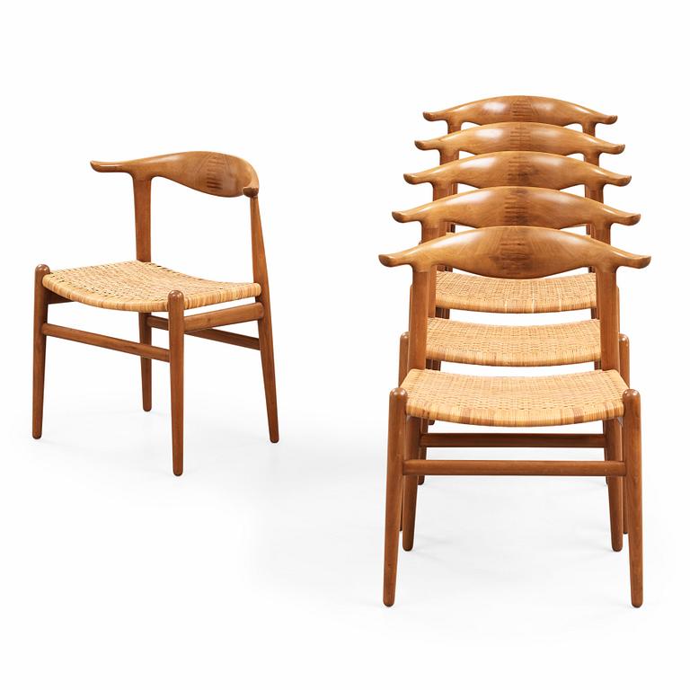 Hans J. Wegner, A set of six Hans J. Wegner 'cowhorn'chairs' 'JH-505, executed by cabinetmaker Johannes Hansen, Denmark 1950-60.