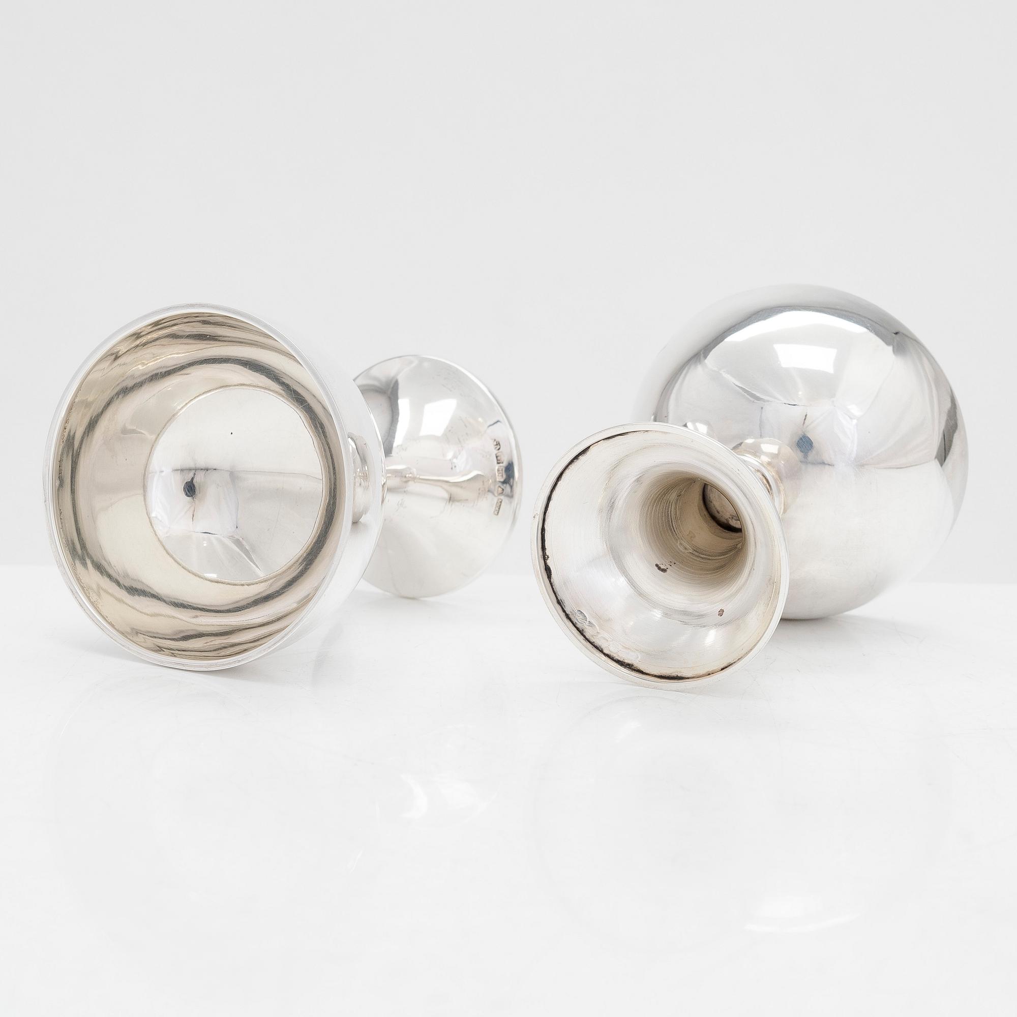 Bägare, 6 st, och glasunderlägg, 13 st, silver, Tavastehus, Åbo och Helsingfors och 1926-48.