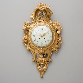 VÄGGPENDYL, rokokostil, 1900-talets mitt.