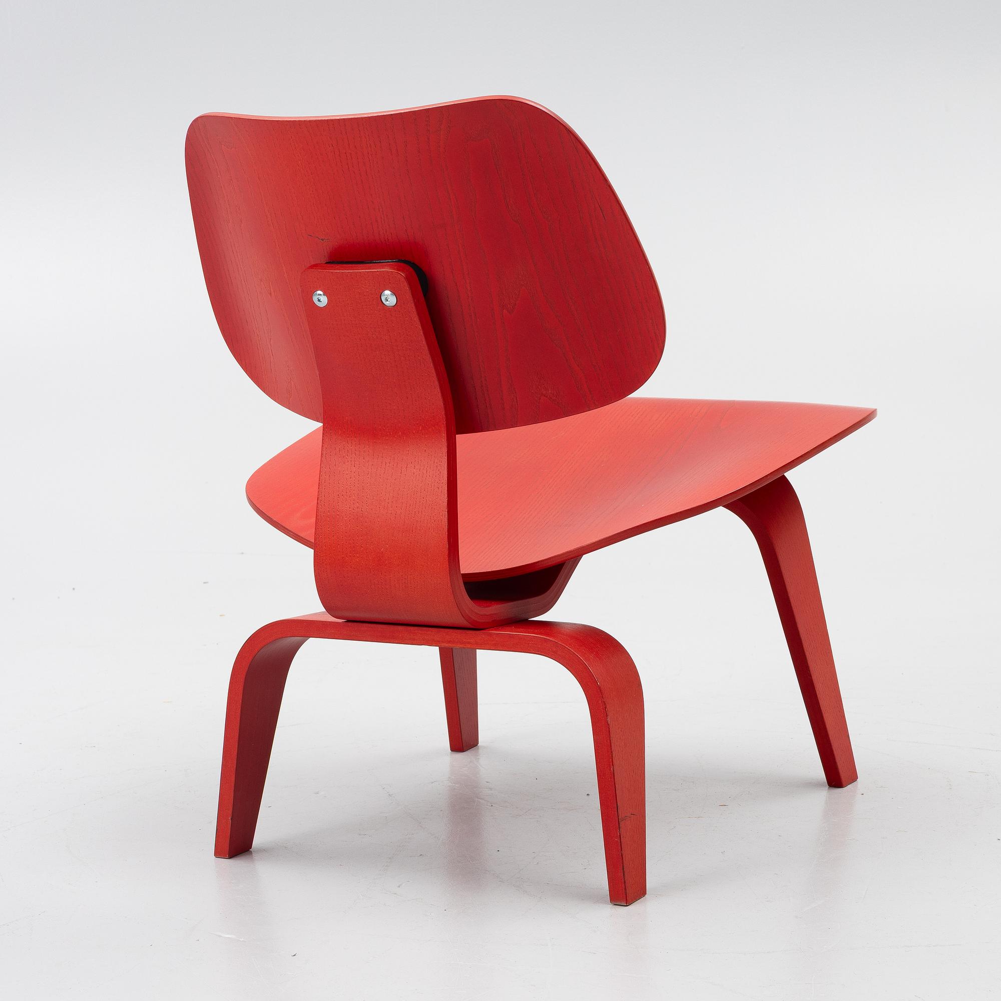 Charles & Ray Eames, a 'Plywood Group LCW Lounge Chair', Vitra, 2014.