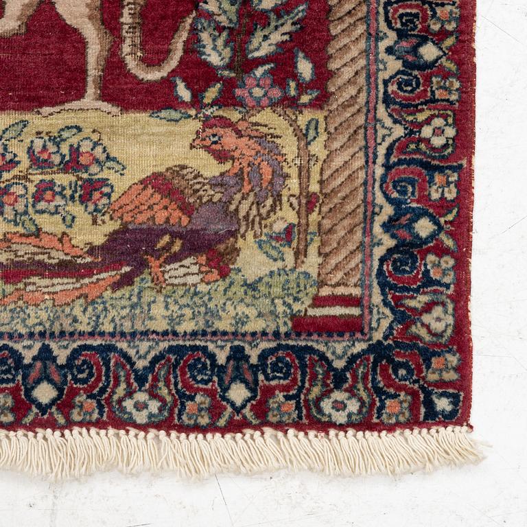 Rug, antique Kirman Laver, c. 85 x 60 cm.