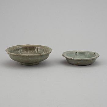 Two celadon glazed dishes, South East Asia, 17th/18th Century.