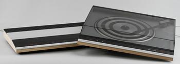 SKIVSPELARE "Beomaster 2200" samt FÖRSTÄRKARE  "Beomaster 2400", Jacob Jensen, Bang & Olufsen, Danmark, 1970/80-tal.