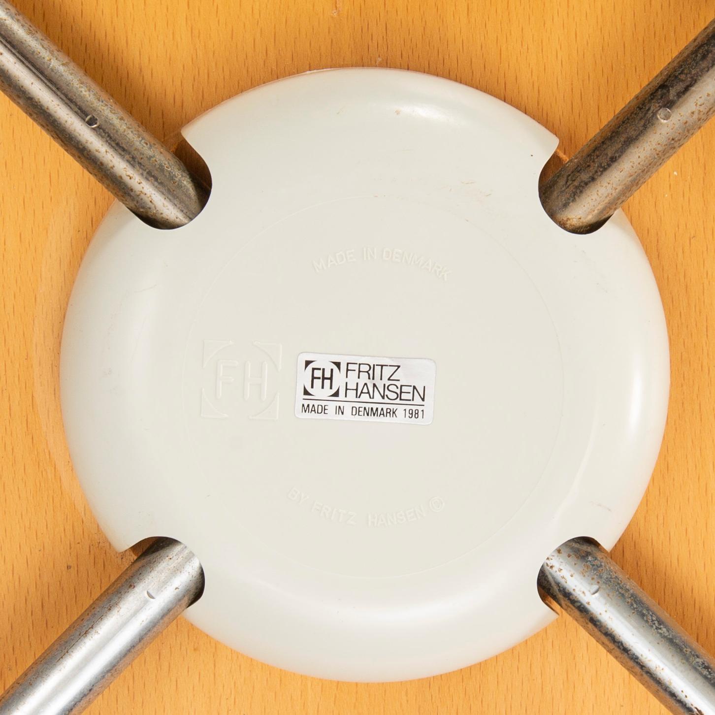 Arne Jacobsen, a set of four Sjuan chairs for Fritz Hansen 1981.