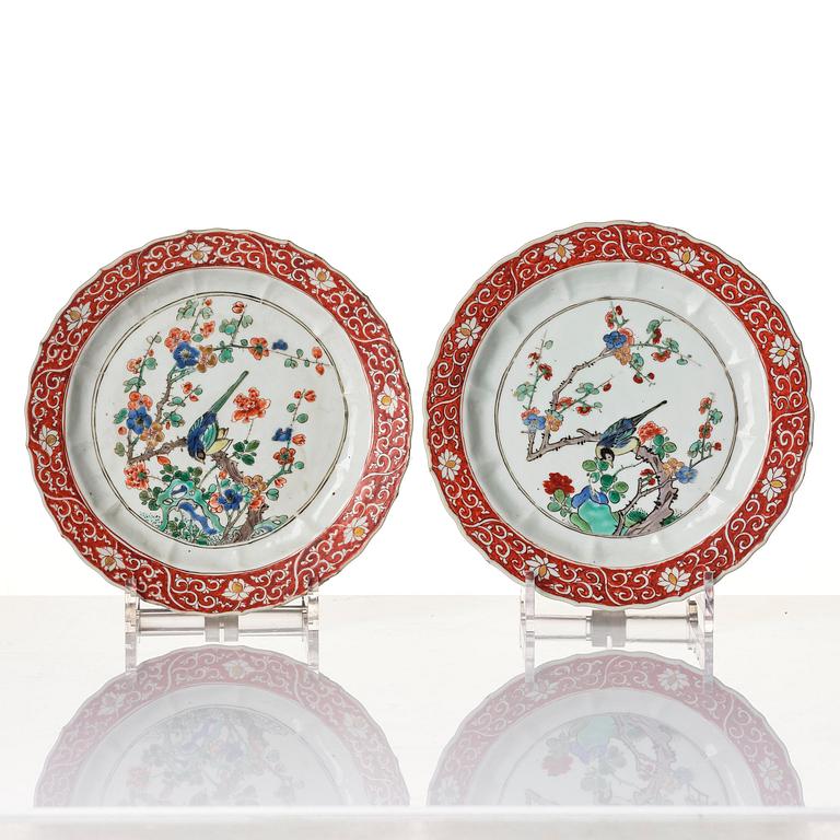 Fat, ett par, porslin. Qingdynastin, Kangxi (1662-1722).