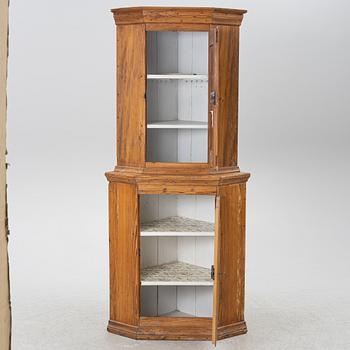 Corner cabinet, 19th century.