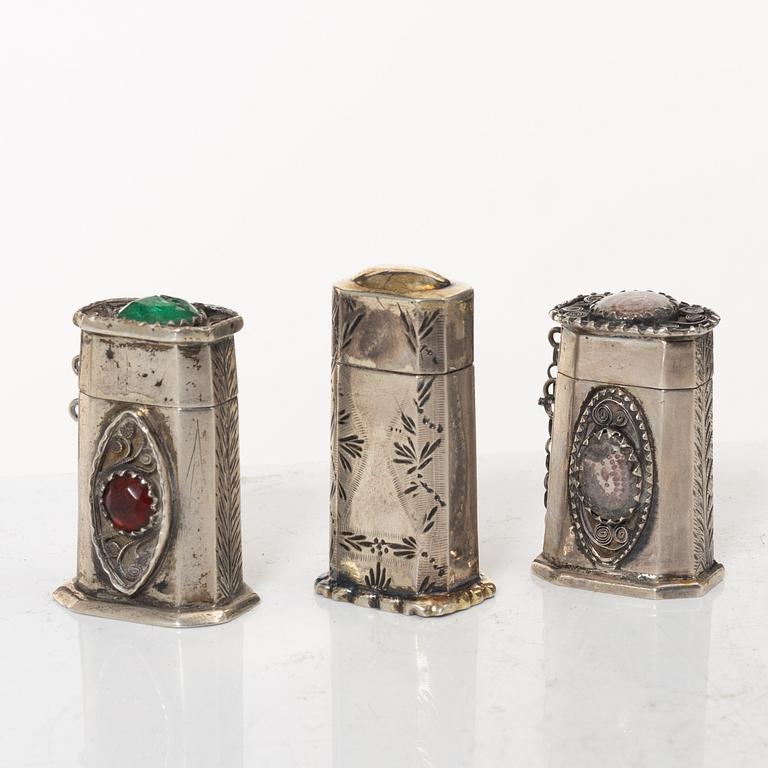 A set of three silver snuff boxes, incl by  Alexander Magnus Lundström, Visby 1840.