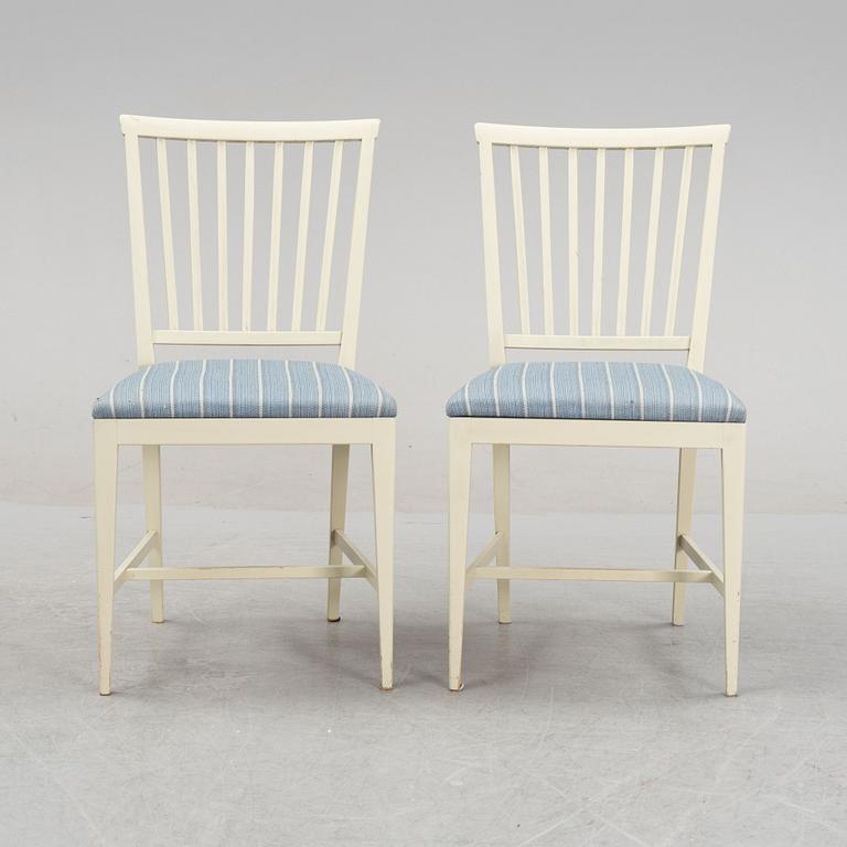 Carl Malmsten, a 'Herrgården' dining table and a set of four 'Vardags' chairs, second half of the 20th Century.