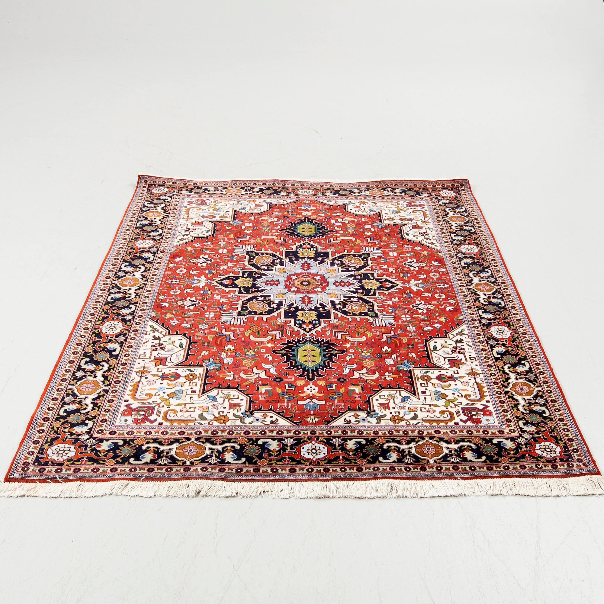 Carpet, Tabriz, approx. 201 x 146 cm.