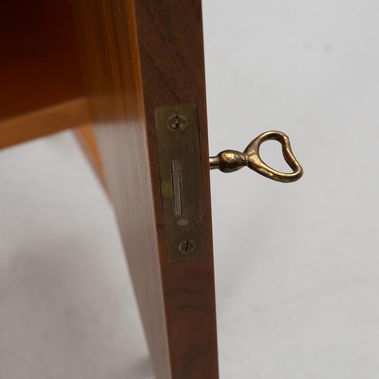 Josef Frank, a model "736" dressing table/writing desk, Firma Svenskt Tenn, before 1985.