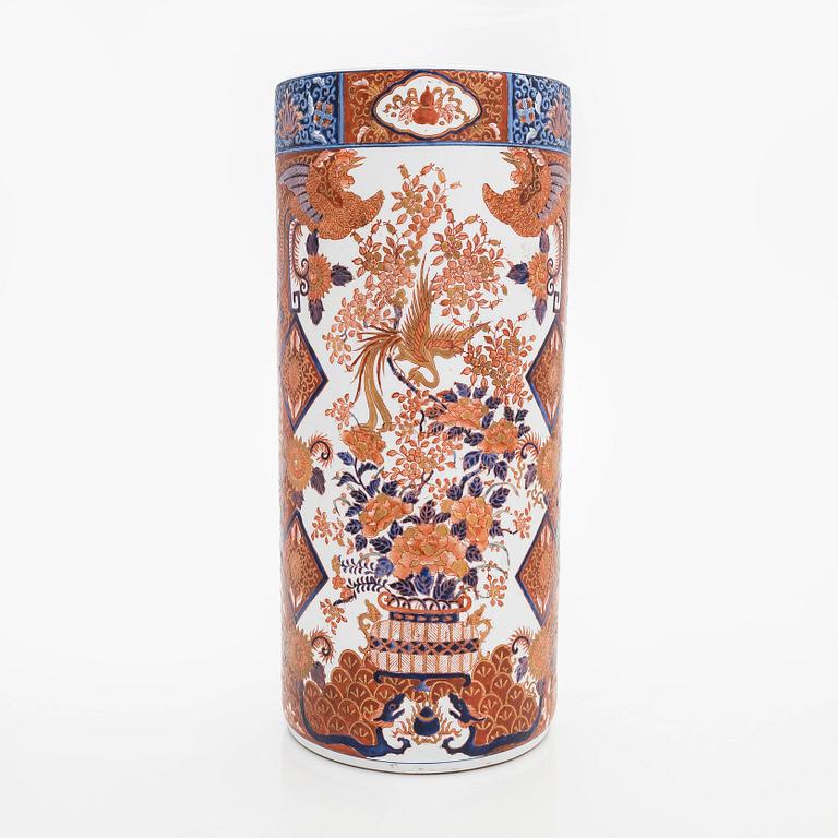 Paraplyställ, porslin, Japan, 1900-talets första hälft.